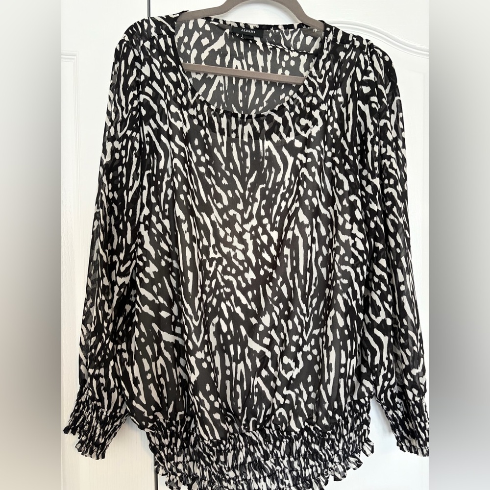 Alfani Black and White Printed Peasant Blouse